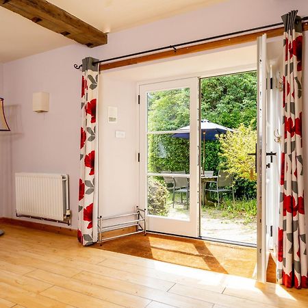 Bramley Cottage Ottery St Mary Екстер'єр фото