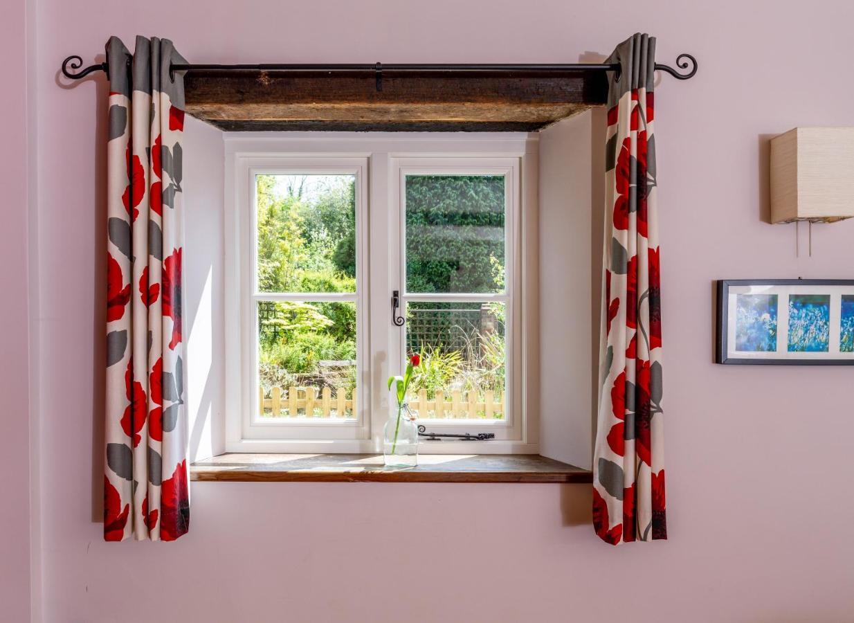 Bramley Cottage Ottery St Mary Екстер'єр фото